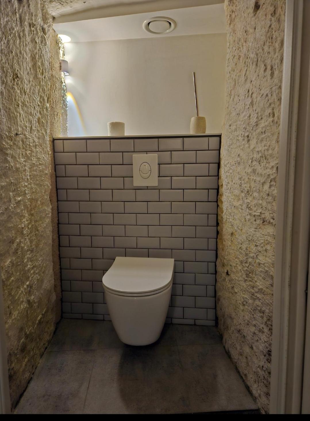 Troglodyte Baths Apartment Saint-Etienne-de-Chigny Exterior photo
